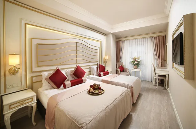Deluxe, Triple, Multiple Beds, City View, Allergy Friendly، Halifaks Hotel 2/5