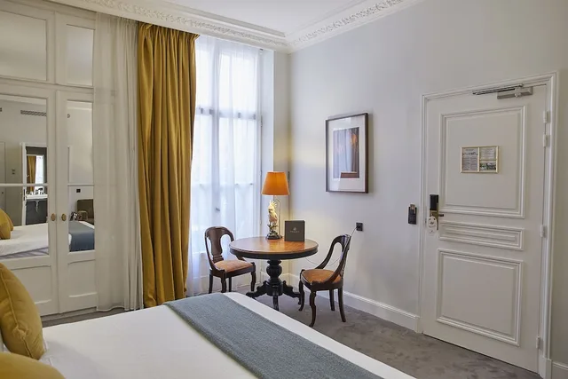 غرفة ديلوكس بسرير كوين، HOTEL DU DANUBE SAINT GERMAIN 4/4