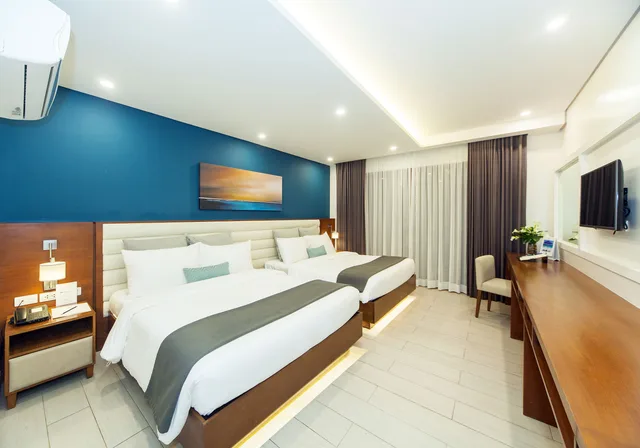 Premier, Fairways And Bluewater Newcoast Boracay 3/7