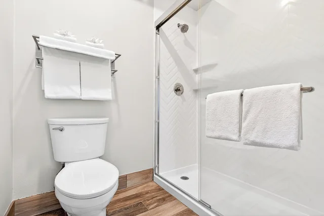 جناح بسرير كينج بحوض جاكوزي، Holiday Inn Clarkston - Lewiston 8/10