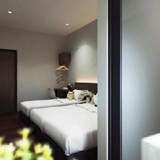 غرفة عائلية مفردة بسرير كينج، The Square Hotel 2/4