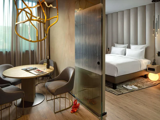 جناح ديلوكس بسرير مزدوج بشرفة، The Emporium Plovdiv MGallery Hotel Collection 3/3