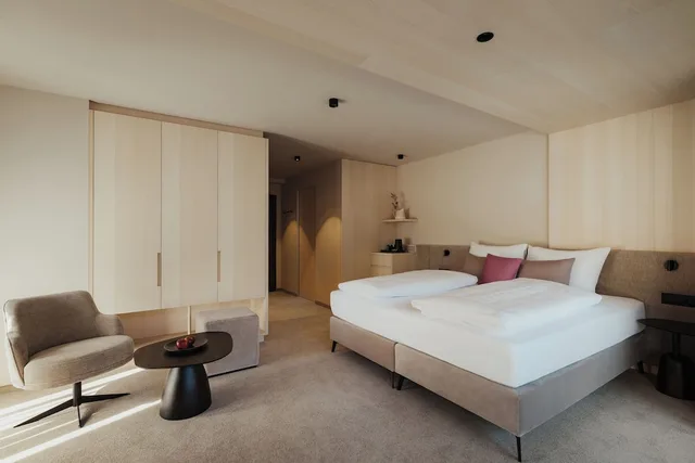 غرفة سوبيريور بسرير كينج بإطلالة على الجبل، Hotel COSMEA Dolomites 3/4