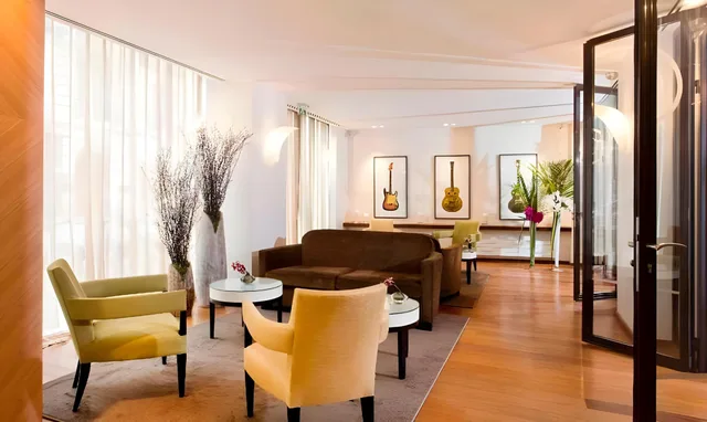 غرفة تُحدَّد عند الوصول، Hotel Le Colisee 1/2