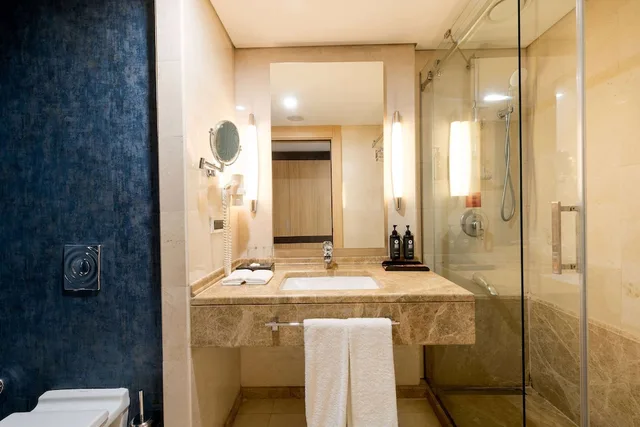 غرفة سوبيريور بسريرين منفصلين لغير المدخنين، Ramada Plaza By Wyndham Istanbul City Center 4/4