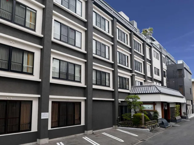 Japanese, East Wing، Ishicho 1/1