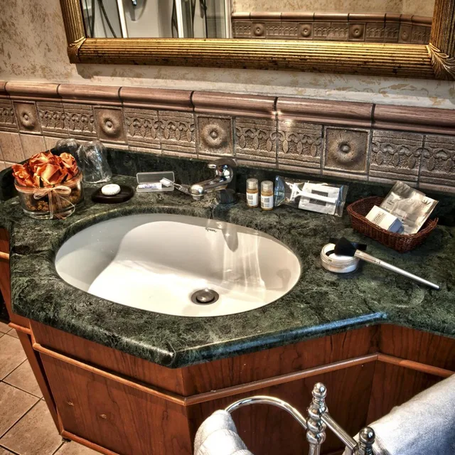 جناح عائلي، Hotel Cilicia 6/8