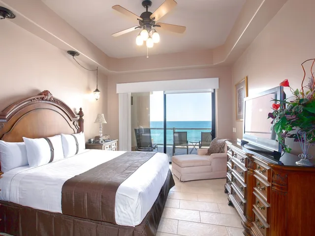 غرفة بإطلالة على البحر بغرفتي نوم، Las Palomas Beach & Golf Resort 2/3