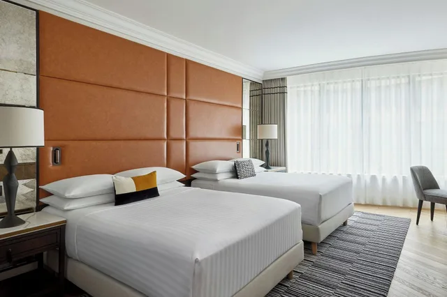 Friends and Family، Paris Marriott Champs Elysees Hotel 1/3