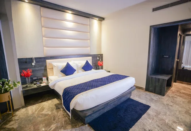 جناح رئاسي بسرير كينج، Hotel Swarn Towers 1/2