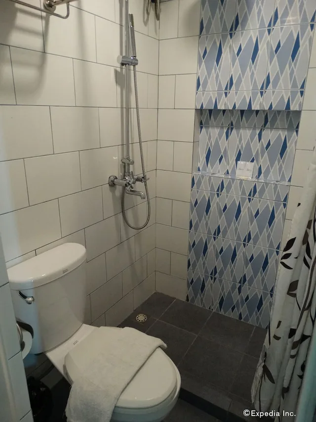غرفة قياسية بسريرين منفصلين، Leez Inn Malate 3/3