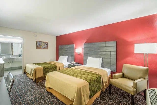 غرفة بسرير مزدوج، Econo Lodge Thomasville 3/9