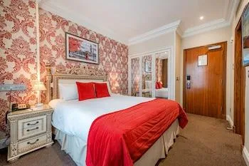Standard, King Bed, Ashburn 1/1