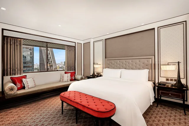 1 Bedroom, Club, Suite, THE ATHENEE HOTEL, A LUXURY COLLECTION HOTEL BANGKOK 1/1