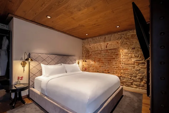 غرفة بسرير كوين بإطلالة على الفناء، Hotel La Compania In The Unbound Collection By Hyatt 4/8