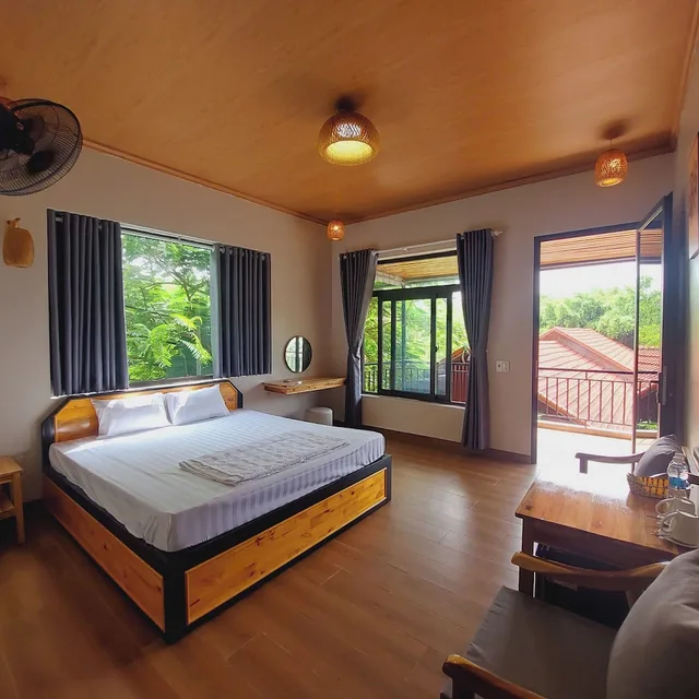 غرفة ديلوكس بسرير كينج، Ninh Binh Mountain Side Homestay & Cafe 3/10