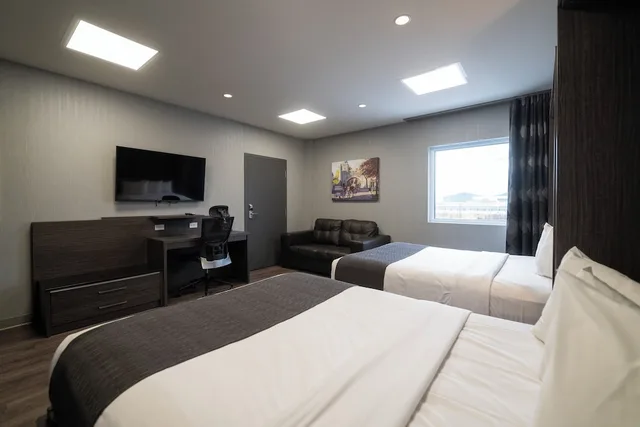غرفة بسريرين كوين في الملحق، Hotel & Suites Le Dauphin Quebec 6/10