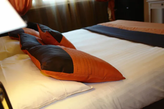 غرفة قياسية بسريرين منفصلين، Brit Hotel Bourges L Olympia 8/10