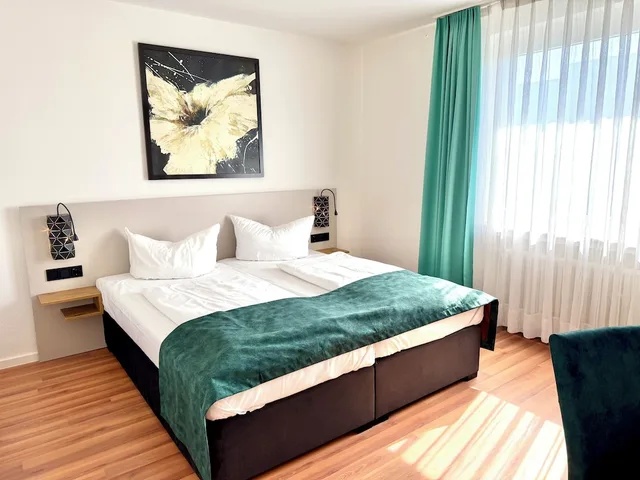غرفة بسرير كوين، Stadthotel Langenfeld 4/10