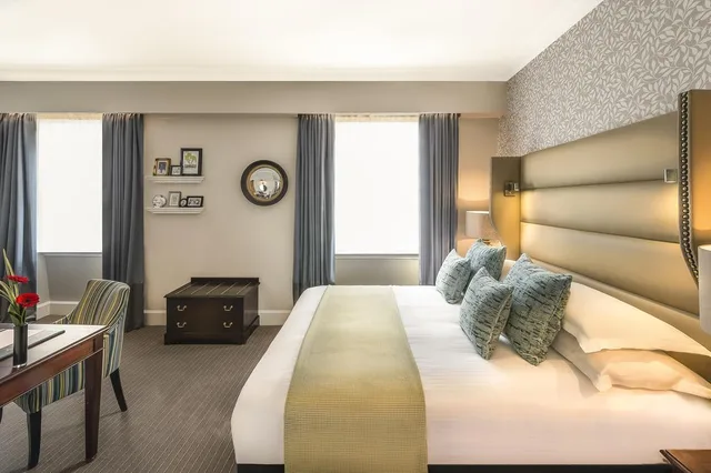 Classic Double Room, The Baileys Hotel London 3/5