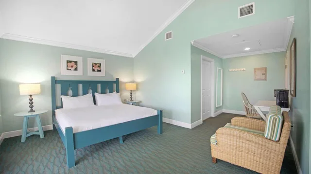 Tropical, Garden, Guest Room, King Bed، Tranquility Bay Beach Resort 2/4