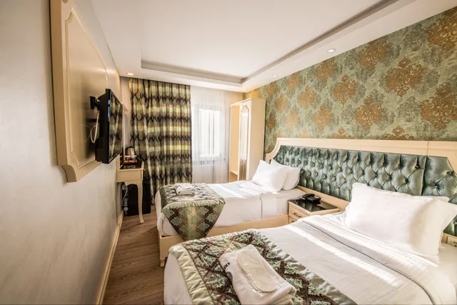 غرفة قياسية ثلاثية بثلاثة أسرّة، Sirkeci Ersu Hotel 1/7