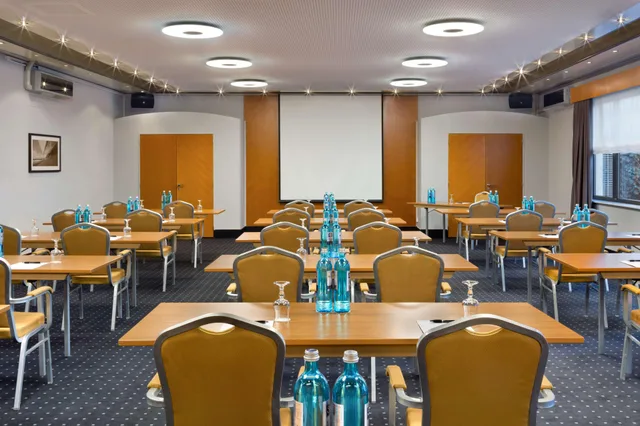 SAVIGNY HOTEL FRANKFURT CITY MESSE، فرانكفورت 21/26