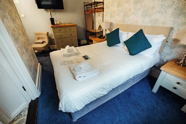 Manor, Double Bed, Small، Woodlands Manor 9/10