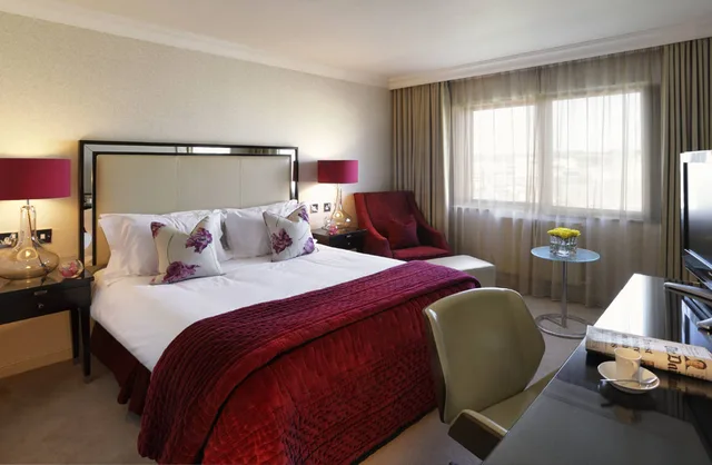 غرفة ديلوكس بسرير مزدوج، Leonardo Royal Hotel Bristol 1/1