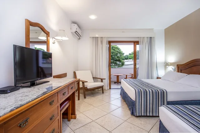 جناح بسرير كوين وسرير فردي، Hotel Mercedes 3/8