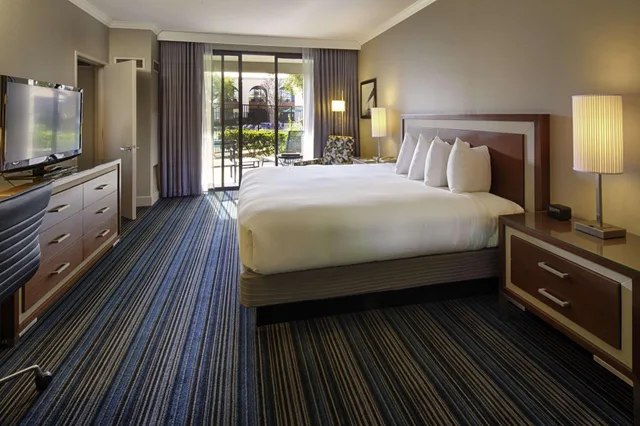 جناح بسرير كينج، Doubletree By Hilton Newark Fremont 3/4