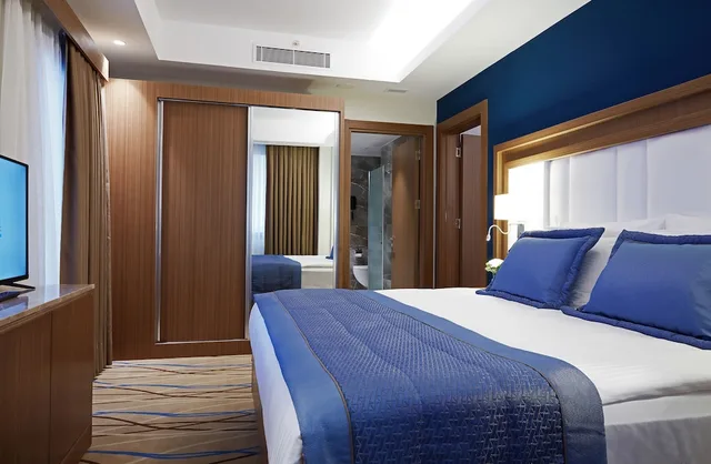French, Suite, King Bed, 2 Murphy Beds، Dedeman Kayseri 1/6