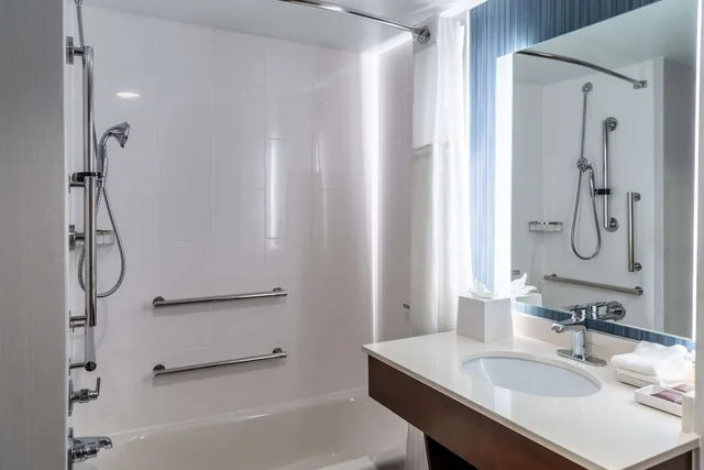 Renovated, Junior Suite, King Bed, Accessible, Hilton Garden Inn Arlington Courthouse Plaza 6/9