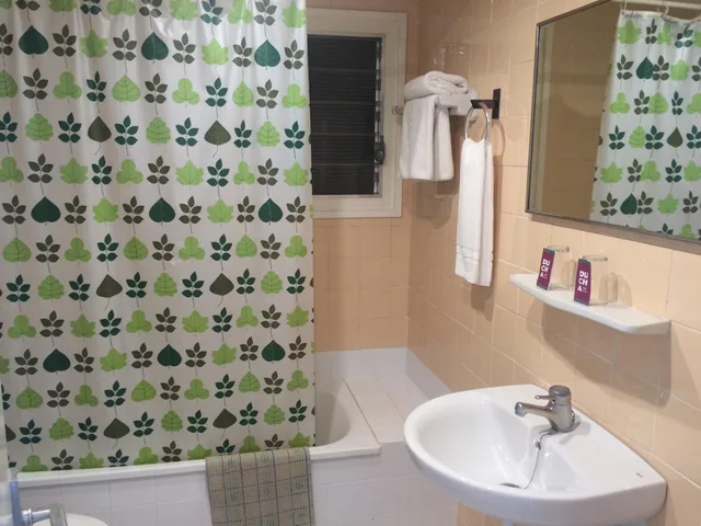 غرفة مفردة، Bell Aire Hotel 5/8
