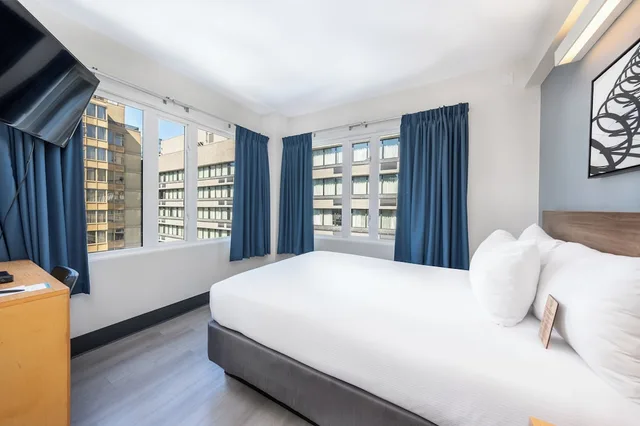 غرفة بسرير مزدوج بحمام خاص، Hotel Willo 2/9