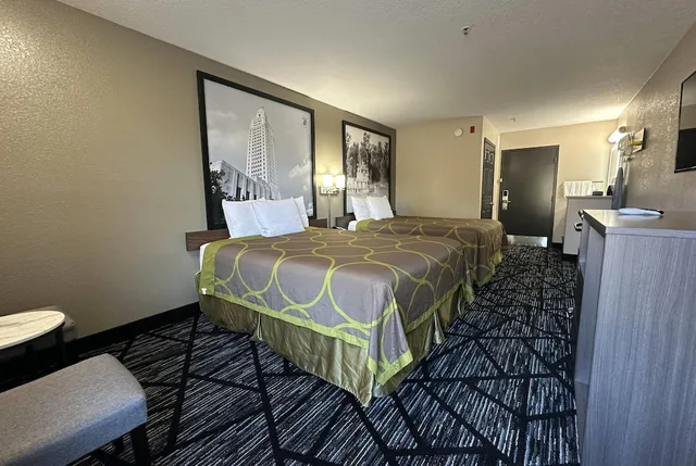 غرفة بسريرين كوين، Super 8 by Wyndham Kinder/Coushatta near Casino 2/2