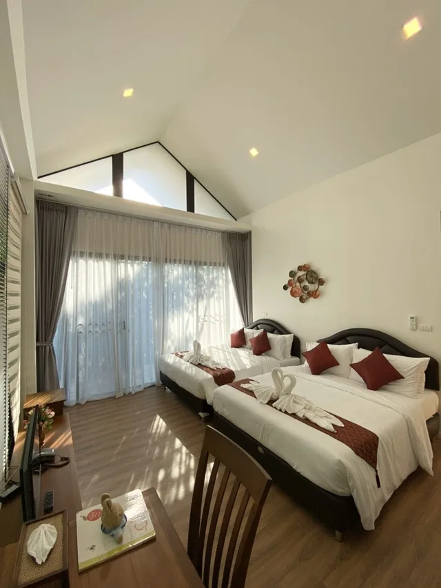 Pool, Villa, 1 King and 2 Queen Beds، Mira Residence Resort 2/3