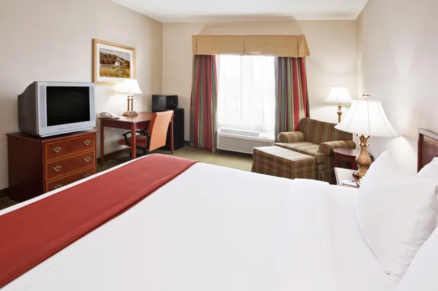 غرفة قياسية بسرير كوين، Holiday Inn Express Hotel And Suites Franklin Oil City 1/1