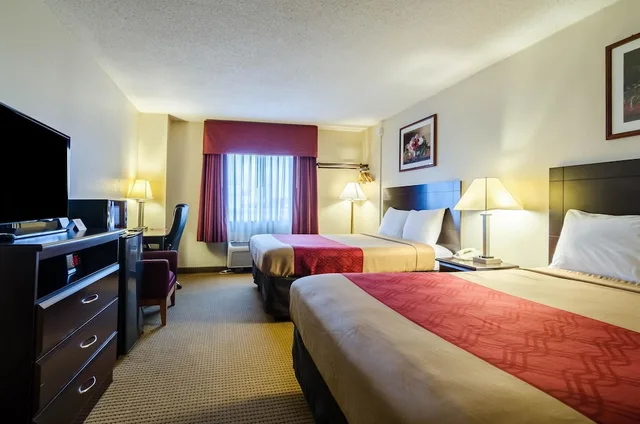 غرفة قياسية بسريرين كوين، Econo Lodge Lexington, NE 1/5