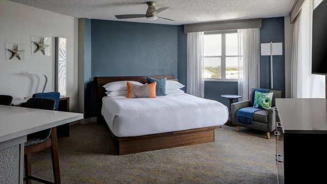 استوديو بسرير كينج لذوي الإعاقة، Marriott Hutchinson Island Resort & Beach Villas, Golf & Marina 1/9