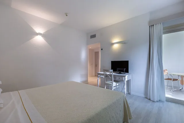 Suite, Single Bed, Sea View, Flamingo Hotel 3/10