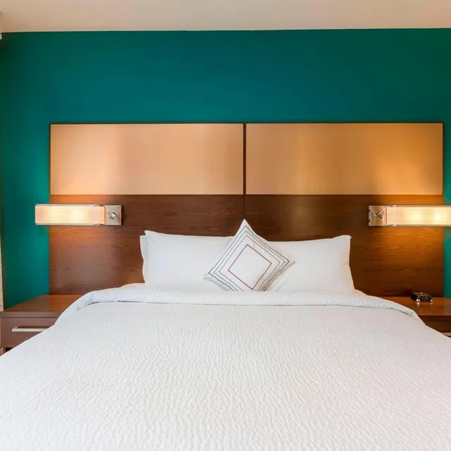 جناح بسرير كينج بغرفة نوم واحدة مع أريكة بحوض استحمام لذوي الإعاقة، Residence Inn Portland Hillsboro Brookwood 3/4