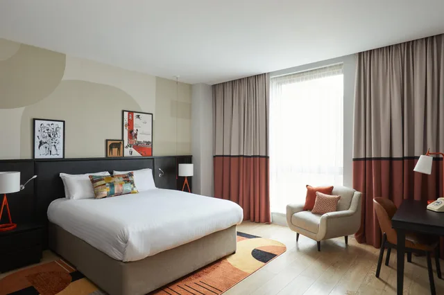 غرفة بريميوم بسرير كينج لذوي الإعاقة، Indigo Hotel Newcastle 2/4