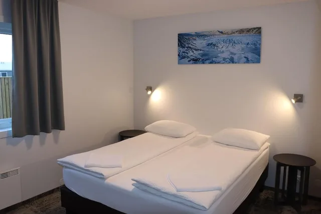 غرفة رباعية بسرير بطابقين بحمام مشترك، Höfn Hi Hostel 1/2