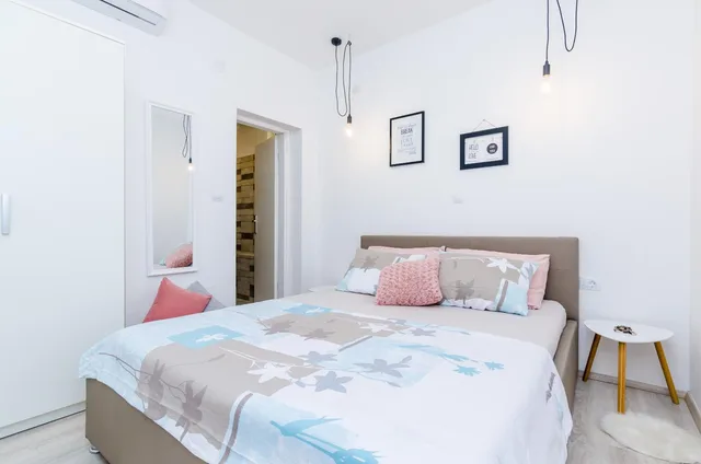 شقة بإطلالة على البحر بشرفة بغرفتي نوم، Apartments Villa Bell Memories 1/6