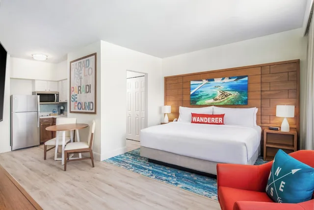 جناح استوديو بسرير كينج، Compass Hotel by Margaritaville Naples 2/3