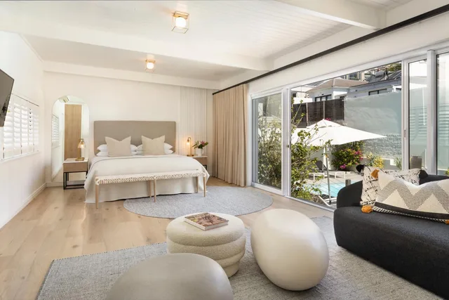 Deluxe, Family, Suite, King and Twin Beds, The Clarendon - Fresnaye 1/2