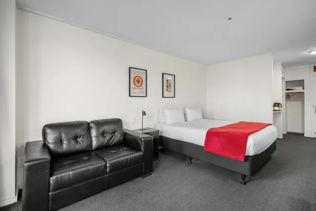 Garden Court, Studio, Queen Bed، Bealey Quarter 2/5
