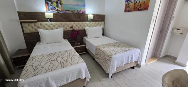 غرفة قياسية بسرير مزدوج أو سريرين منفصلين، Manuela Hotel 4/6
