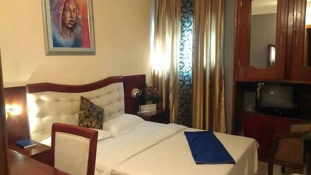 غرفة فاخرة بسريرين مزدوجين بغرفة نوم واحدة، Sun Beach Hotel 3/4